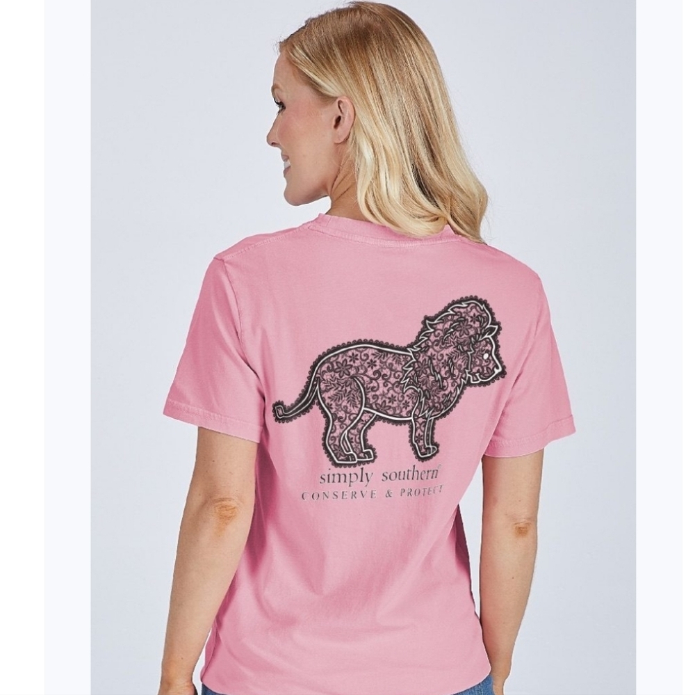 Simply Southern Lion Fancy Lace Design Short Sleeves, NWT